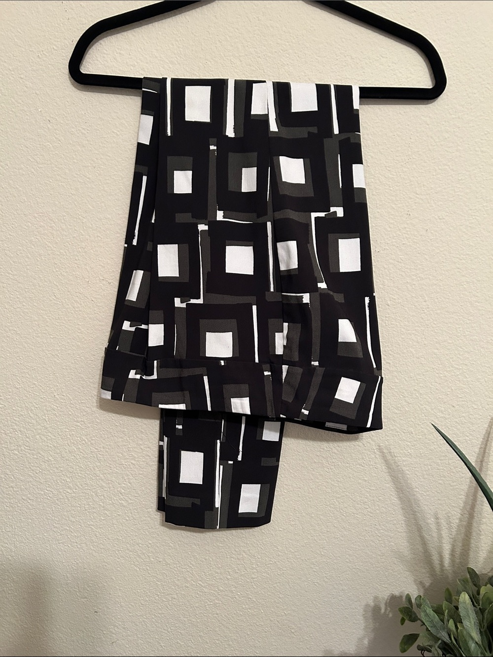 Krazy Larry Black & White Geometric Pants